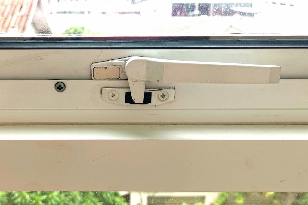 Lock Your Windows to avoid burglary
